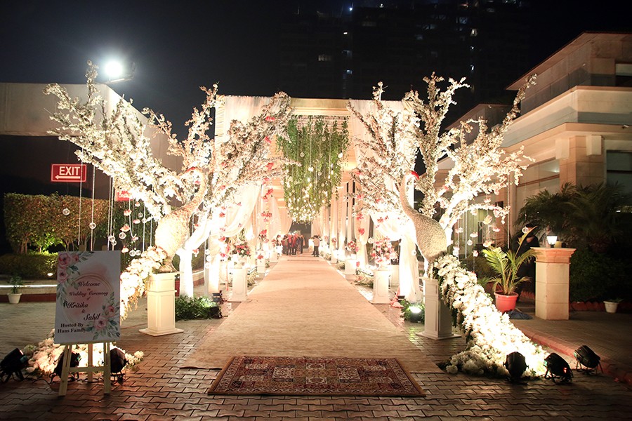 Opulent Hotel — photo 19