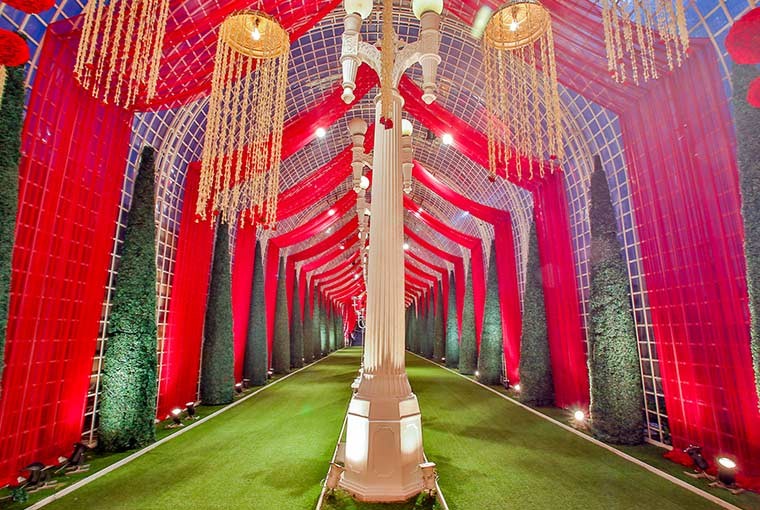25 Dreamy Entry walkways that can make your venue look like a fairy tale setting