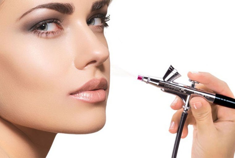 What are the pros and cons of Airbrush Makeup?
