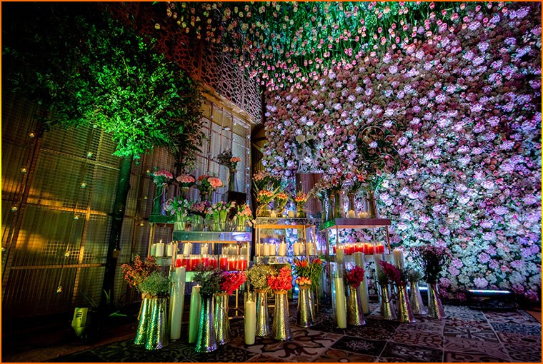 What are the Trending Flowers to Incorporate in your Wedding décor?