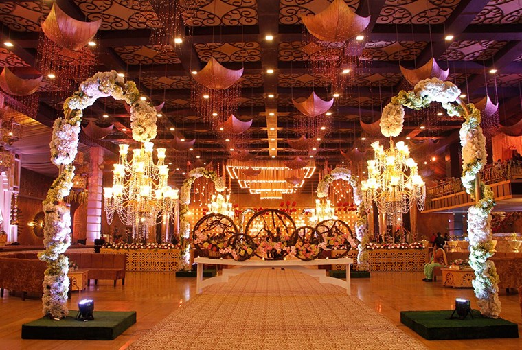 Useful tips to book the right venue for your wedding