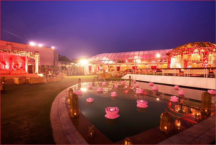 How to deck the poolside area for your wedding functions?