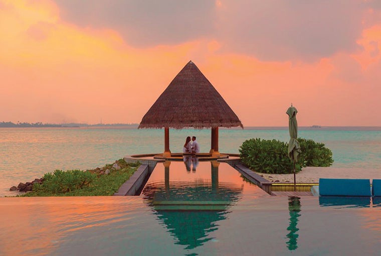 Why is it Important to a Social Media Detox During Your Honeymoon?