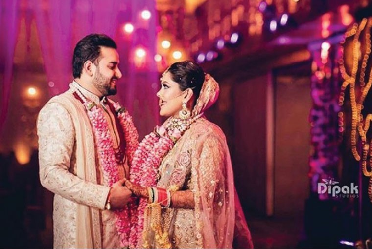 Wedding Rules Wedding Experts Say Couples Can Absolutely Break in the Year 2021