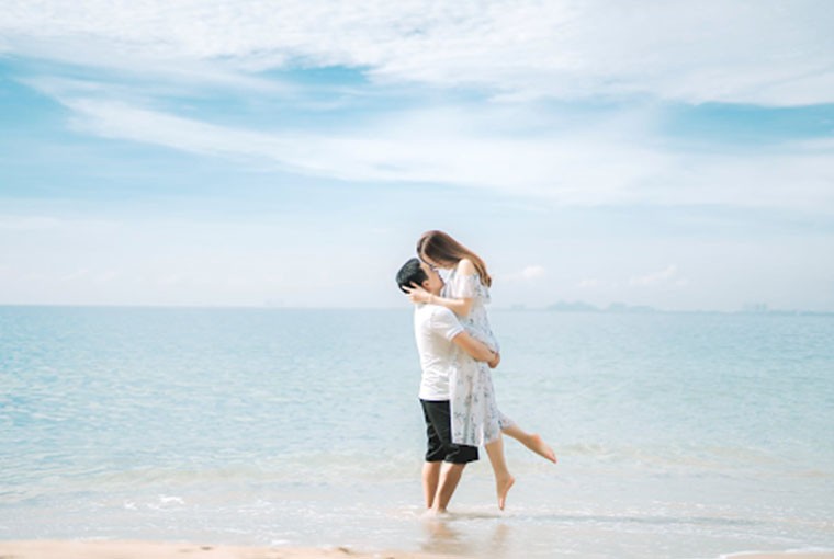 When is the best time to plan your honeymoon?