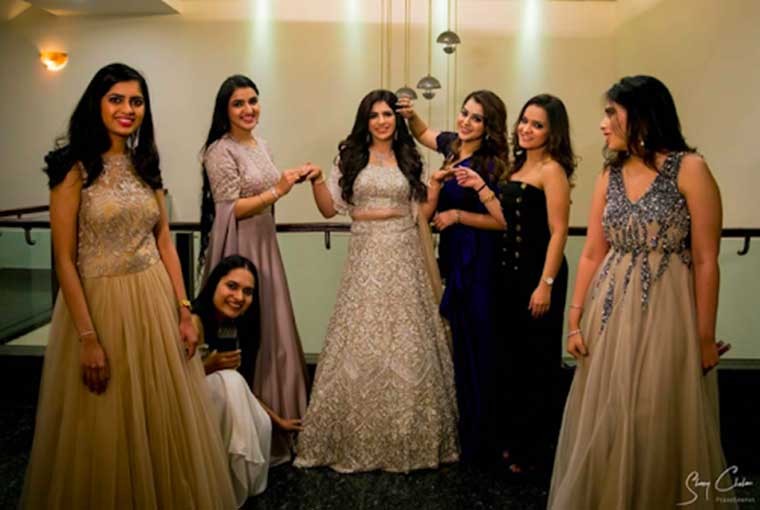 Why You Should Talk to Your Friends About Wedding-Related Stress?