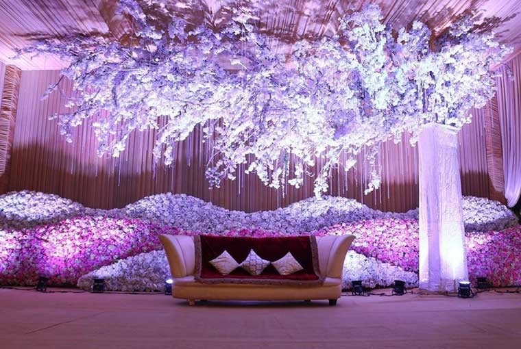 What are the hidden meanings of the wedding colour themes?
