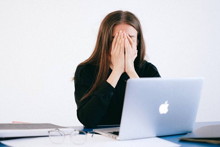 How to handle wedding planning anxiety?