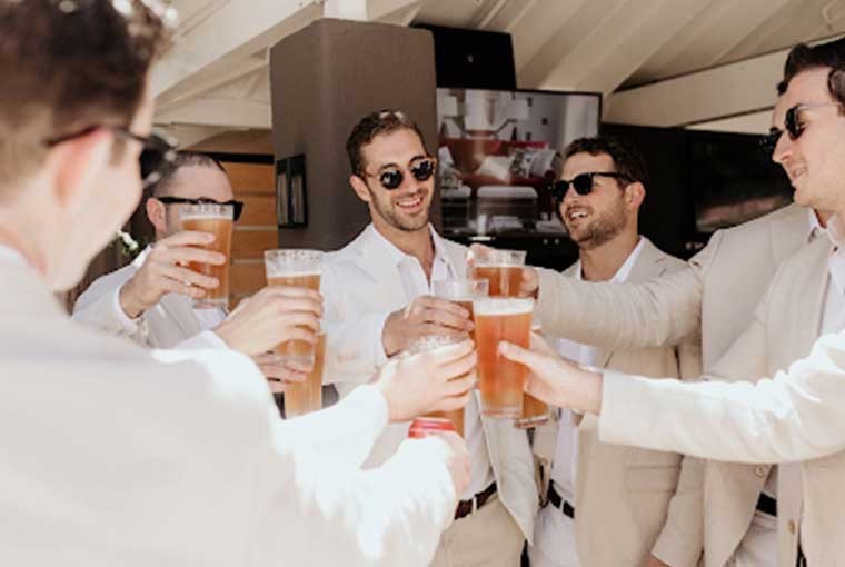 How to plan a bachelor party?