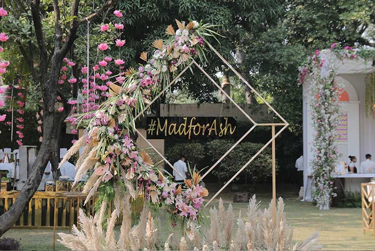A Bohemian Sundowner Mehendi Function With All Things Beautiful!