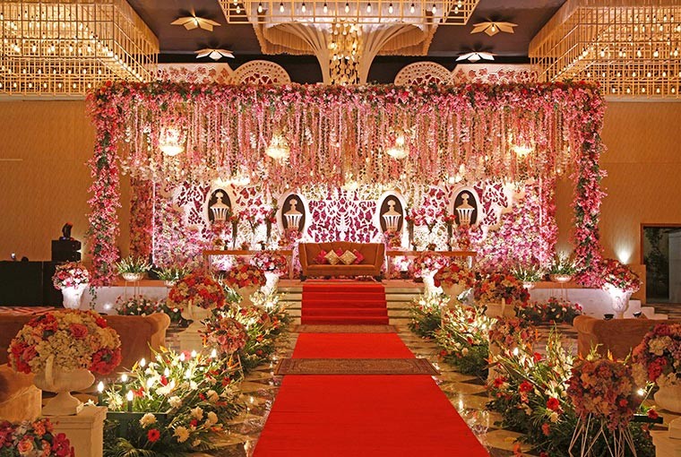 How to Choose the Perfect Luxury Wedding Venue: A Guide to book Udman Hotel Greater Noida