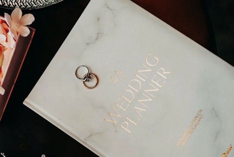 How to fight anxiety during wedding planning?