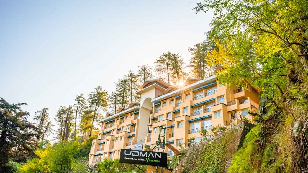 Venues with the Best Natural Light for Stunning Instagram Photos in Delhi