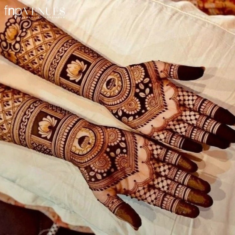 modern royal front hand mehndi design simple and beautiful