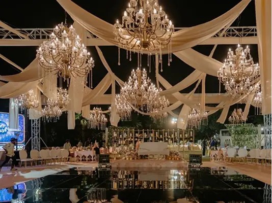Décor, Lighting & Architecture Guests Raved Abouth Choosing the Perfect Venue fnp