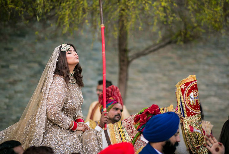 Bride with baraats