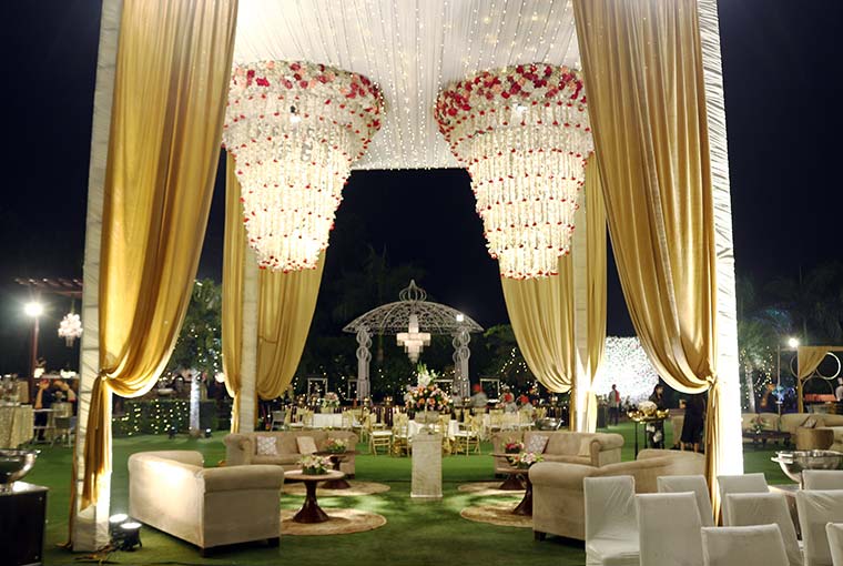 Garden Wedding at Pavilion by Ferns N Petals