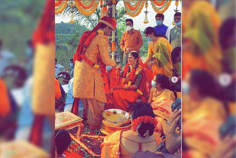 elugu Actor Nikhil Siddharth gets hitched to Pallavi Varma amidst lockdown