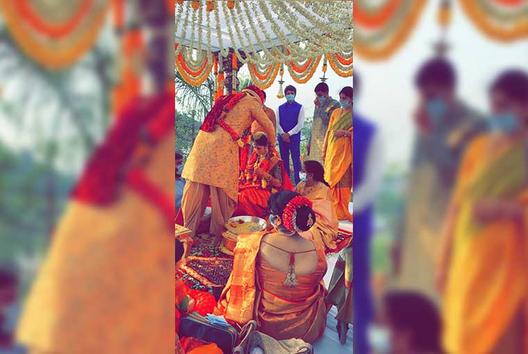 elugu Actor Nikhil Siddharth gets hitched to Pallavi Varma amidst lockdown