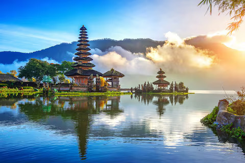 Best countries for a honeymoon in June