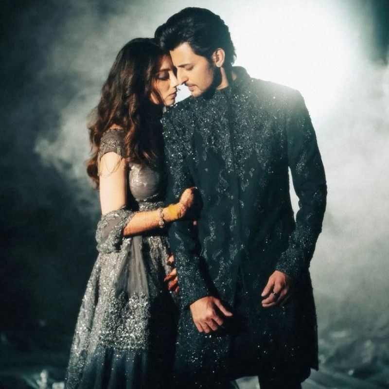 dupatta photoshoot idea