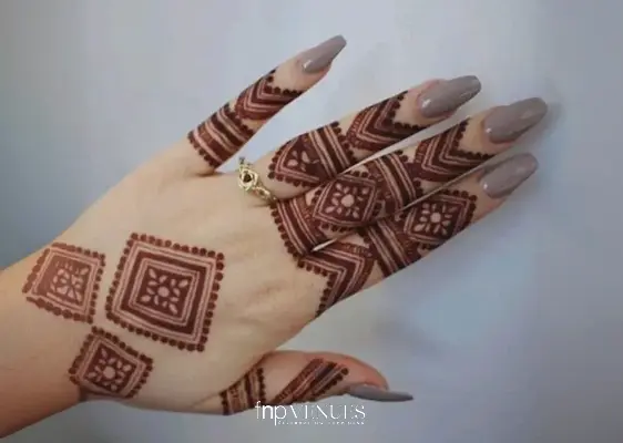 Geometric Finger Accents
